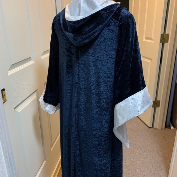 Handmade wizard’s robe and matching hat, blue/white/silver. Child size 8. - Picture 2 of 4